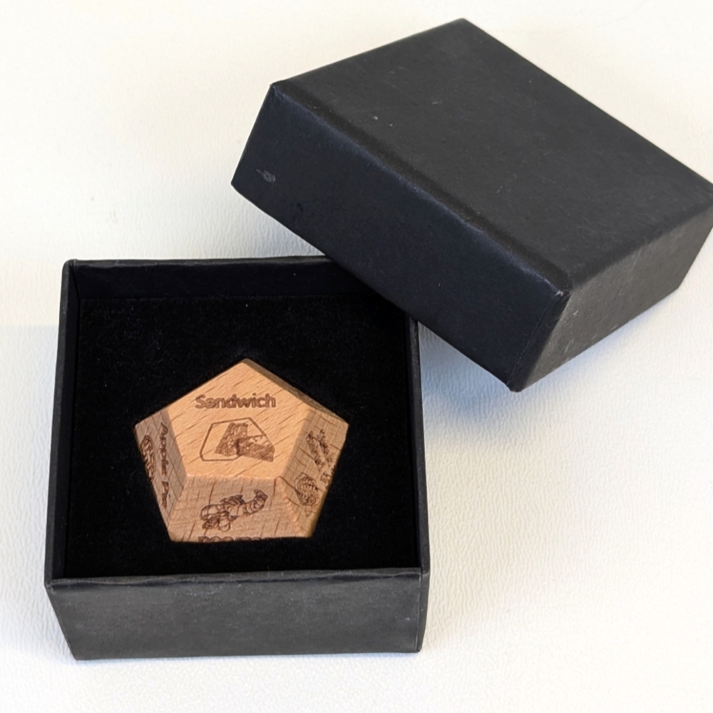 Choose Your Food 12 Sided Date Night Wood Dice in Gift Box - Picture 1 of 6